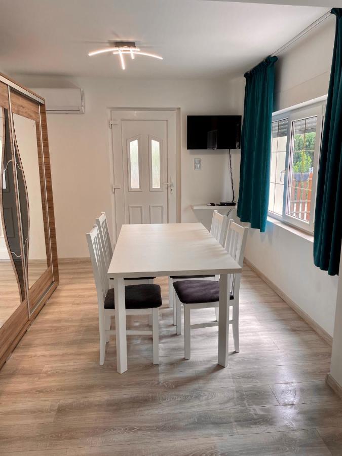 Janos Apartman Balatonfured Bagian luar foto
